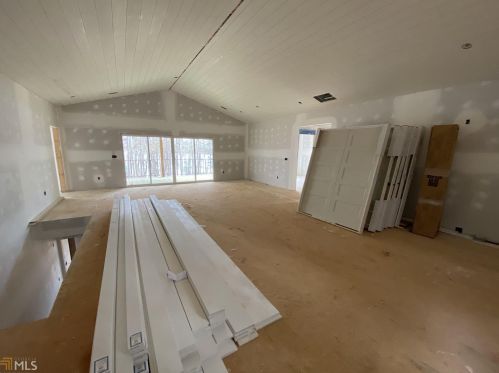 281 Spring Branch Cir, Toccoa, GA 30577-7363