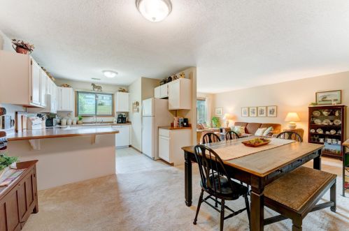 1613 Helmo Ave, Saint Paul MN  55128-5535 exterior