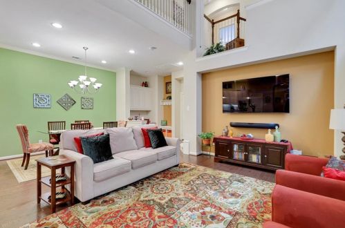 6639 Deleon St, Irving TX  75039-3437 exterior