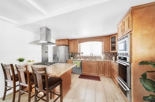 15935 Amber Valley Dr, Whittier, CA 90604-3704