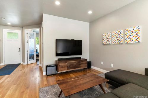 2762 Bannock St, Englewood CO 80110-1519 exterior