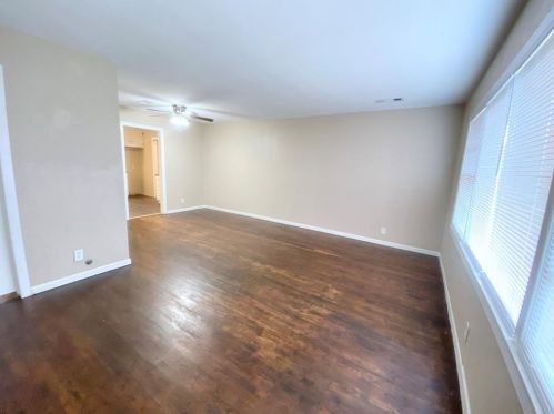 1220 Chevy Chase Dr, Angleton TX  77515-5431 exterior