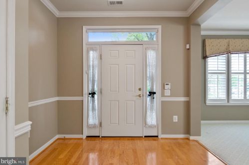 9684 Craighill Dr, Bristow, VA 20136-2501
