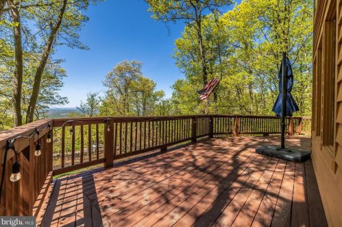 788 Skyline Trl, Harpers Ferry, WV 25425-4893