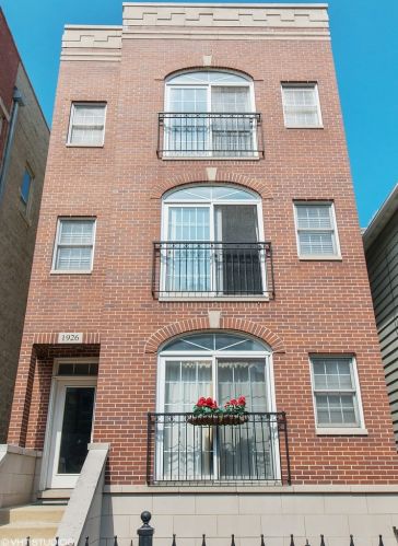 1926 Belmont Ave, Chicago, IL 60657-2025