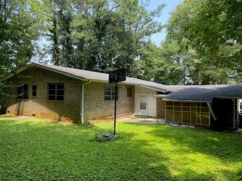 3415 Forrest Hl Dr, Atlanta GA  30354-1520 exterior