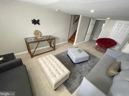 2129 10th St, Philadelphia PA 19148-4425 exterior