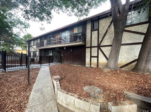 6948 Vesper Ave, Van Nuys, CA 91405-3930