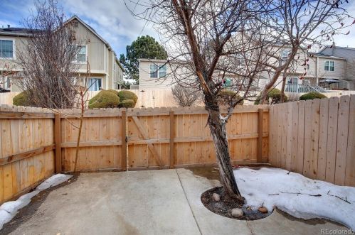 1128 Ventura Cir, Aurora CO 80017-4377 exterior