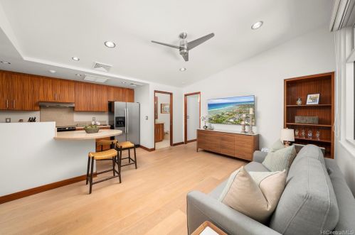 4528 Kahala Ave, Honolulu HI  96816-4927 exterior