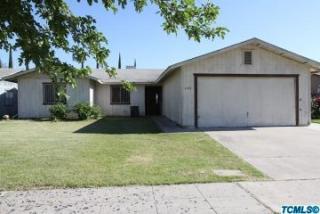 4942 Iowa Ave, Fresno, CA 93727-3027