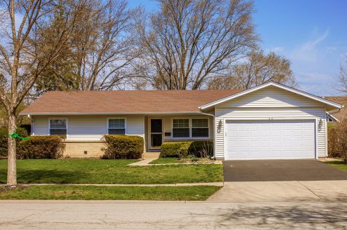 88 Kenilworth Ave, Elk Grove Vlg, IL 60007-3921
