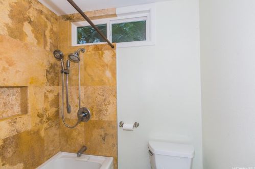 1373 Kaeleku St, Honolulu HI  96825-3003 exterior