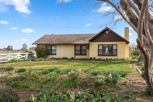 1001 Townhill Rd, Valley Home, CA 95361-8619