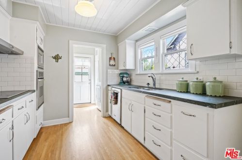 1109 Cedar St, Glendale CA  91207-1728 exterior
