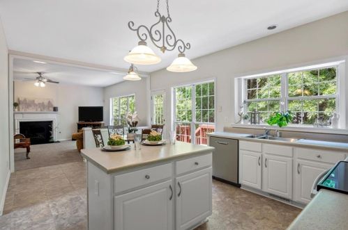 205 Rotherhithe Ln, Marietta, GA 30066-3493