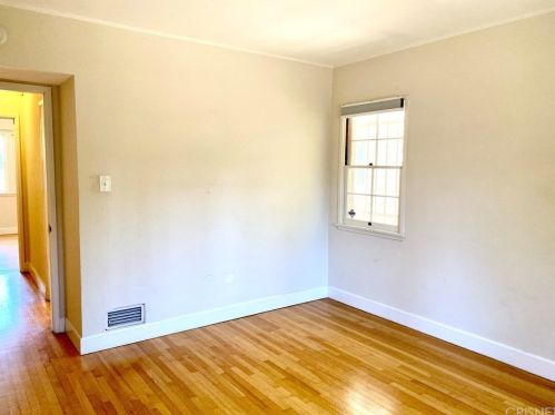 4228 Murietta Ave, Van Nuys CA  91423-4225 exterior