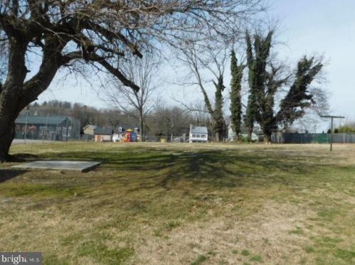 57 Zorger St, Harpers Ferry WV  25425-7084 exterior