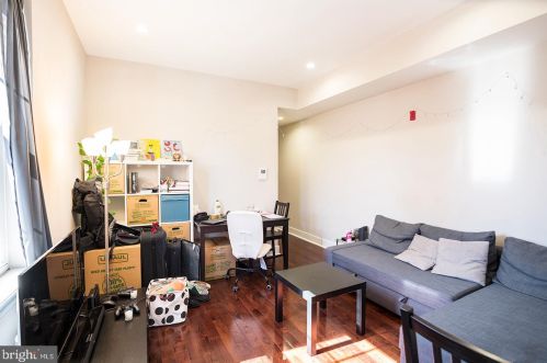 46 44 St, Philadelphia PA 19104-2939 exterior