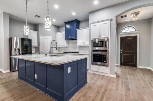 6607 Escena Blvd, Irving TX  75039-4206 exterior