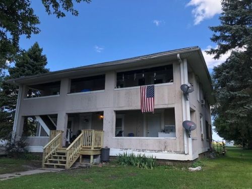 316 Chestnut St, The Burg, IL 61318-9522