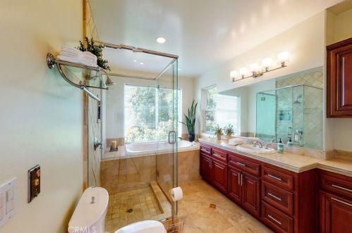 11832 Cir Dr, Whittier CA 90601-2352 exterior