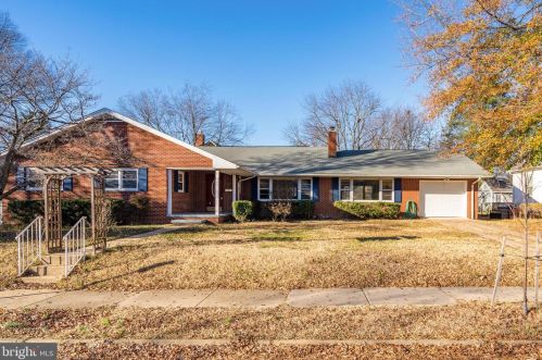 1231 Rowe St, Fredericksburg, VA 22401-4620