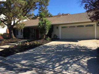 28004 El Portal Dr, Hayward, CA 94542-2512