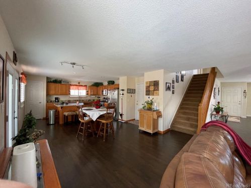 5226 Riviera Cir, Aurora CO 80015-6016 exterior