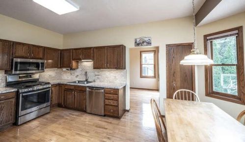4052 Camberwell Dr, Saint Paul MN  55123-3918 exterior