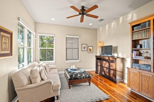 4008 Dry Creek Dr, Austin TX  78731-4825 exterior