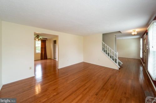 6466 Skyward Ct, Columbia, MD 21045-4428
