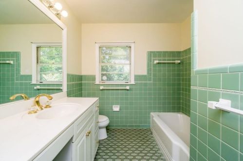 1285 Moores Mill Rd, Atlanta GA  30327-1429 exterior