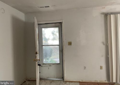 14422 Taos Ct, Silver Spring, MD 20906-2260