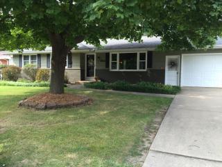 109 Lakeview Dr, Mayfair, IL 61550-1115