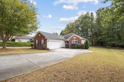 316 Hever Castle Way, Dacula, GA 30019-6830