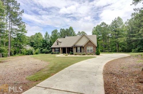 51 Backwater Cove Ct, Newnan, GA 30263-5794