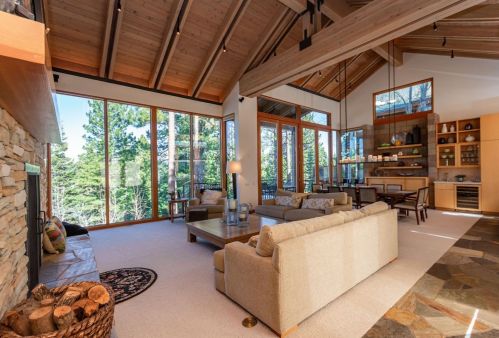 1721 Grouse Rdg, Truckee CA  96161-4033 exterior