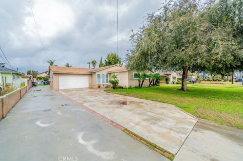 1917 15th St, Santa Ana, CA 92706-3236
