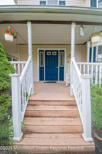 452 Northern Blvd, Berkeley Township, NJ 08721-2826