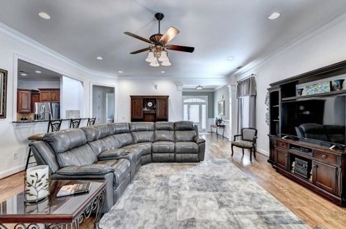 3724 Woodlawn Ct, Buford, GA 30519-4616
