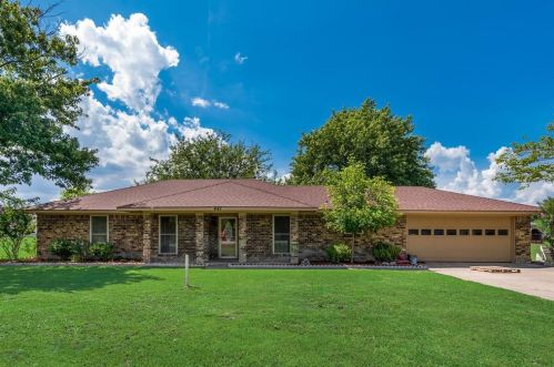 443 Wolf Run Ct, Lavon, TX 75166-1505