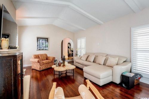 1151 Cedar St, Glendale CA  91207-1728 exterior
