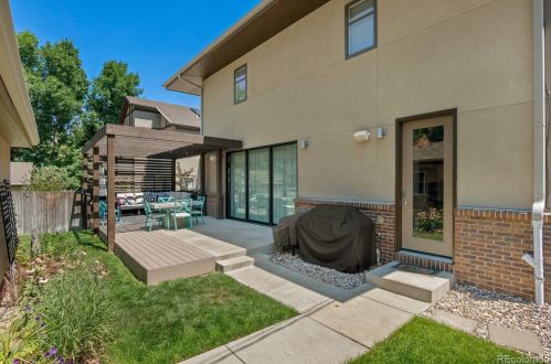 2281 Forest St, Denver, CO 80207-3830