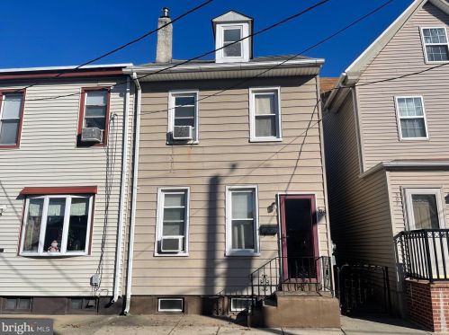 305 Morris St, Gloucester, NJ 08030-1448