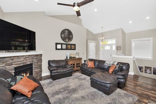 1407 Mtn Rd, Ogden UT  84404-6034 exterior