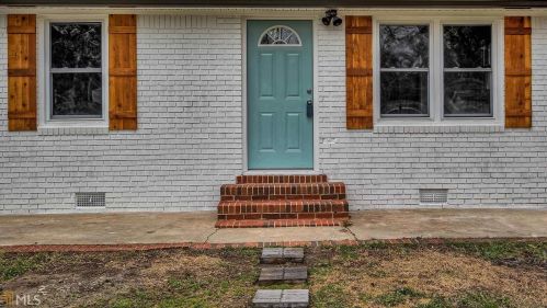 235 Maple Dr, Jenkinsburg, GA 30234-2110