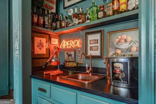 400 Breakwater Rdg, Atlanta GA  30328-1808 exterior