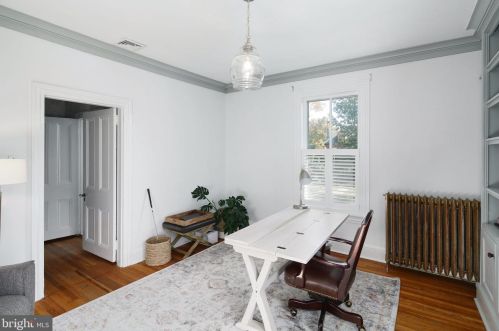 220 Washington Ave, Tavistock NJ 08033-3323 exterior