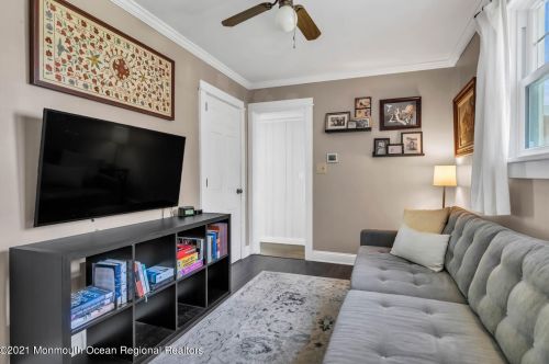 4 Marvin Rd, Middletown NJ 07748-2814 exterior